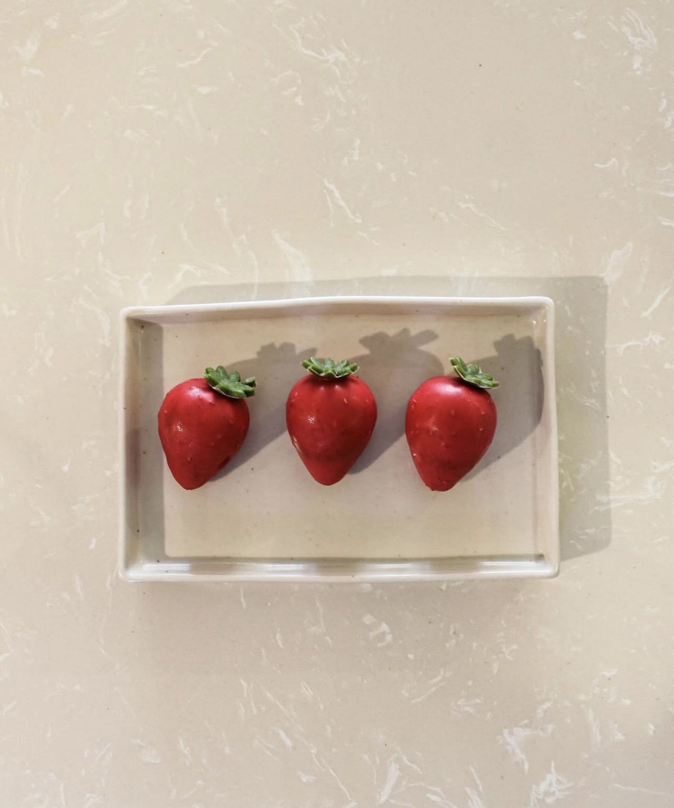 Aardbei petit fours